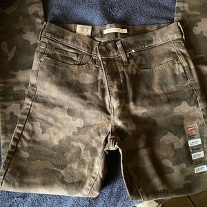 Levi's Olive & Brown Camo Denim Jeans 10 Med 30X30 tapered leg Shaping Skinny